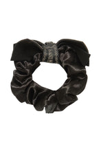 Afbeelding in Gallery-weergave laden, IATAMIA BOW SCRUNCHIE